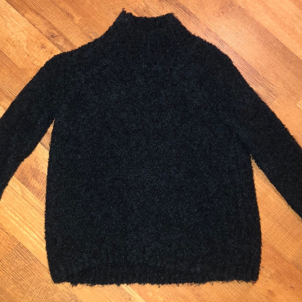 LOFT Black w/ Green Tint Turtle Neck Sweater